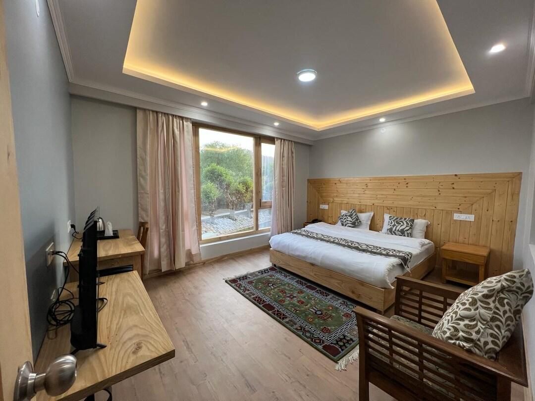 River & Himalaya View Royal Suite