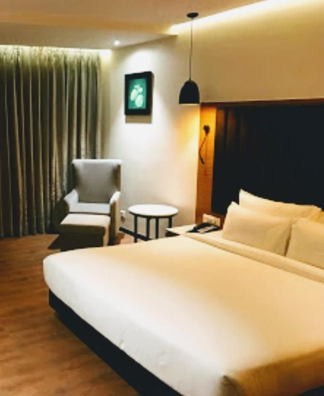 Premium King Size Bedded Room
