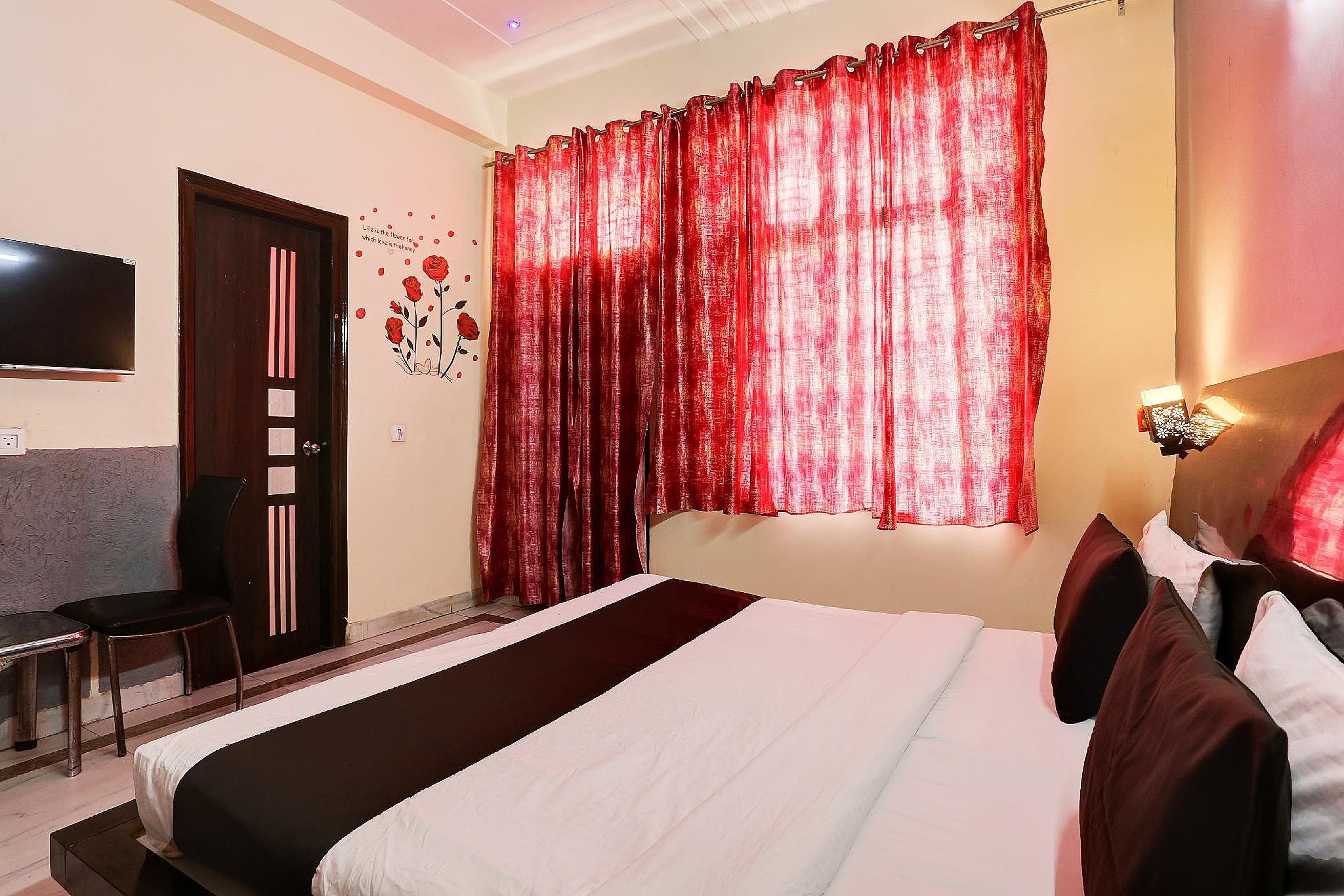 Super Collection O Sector 45 Near Huda Metro Station Classic 5