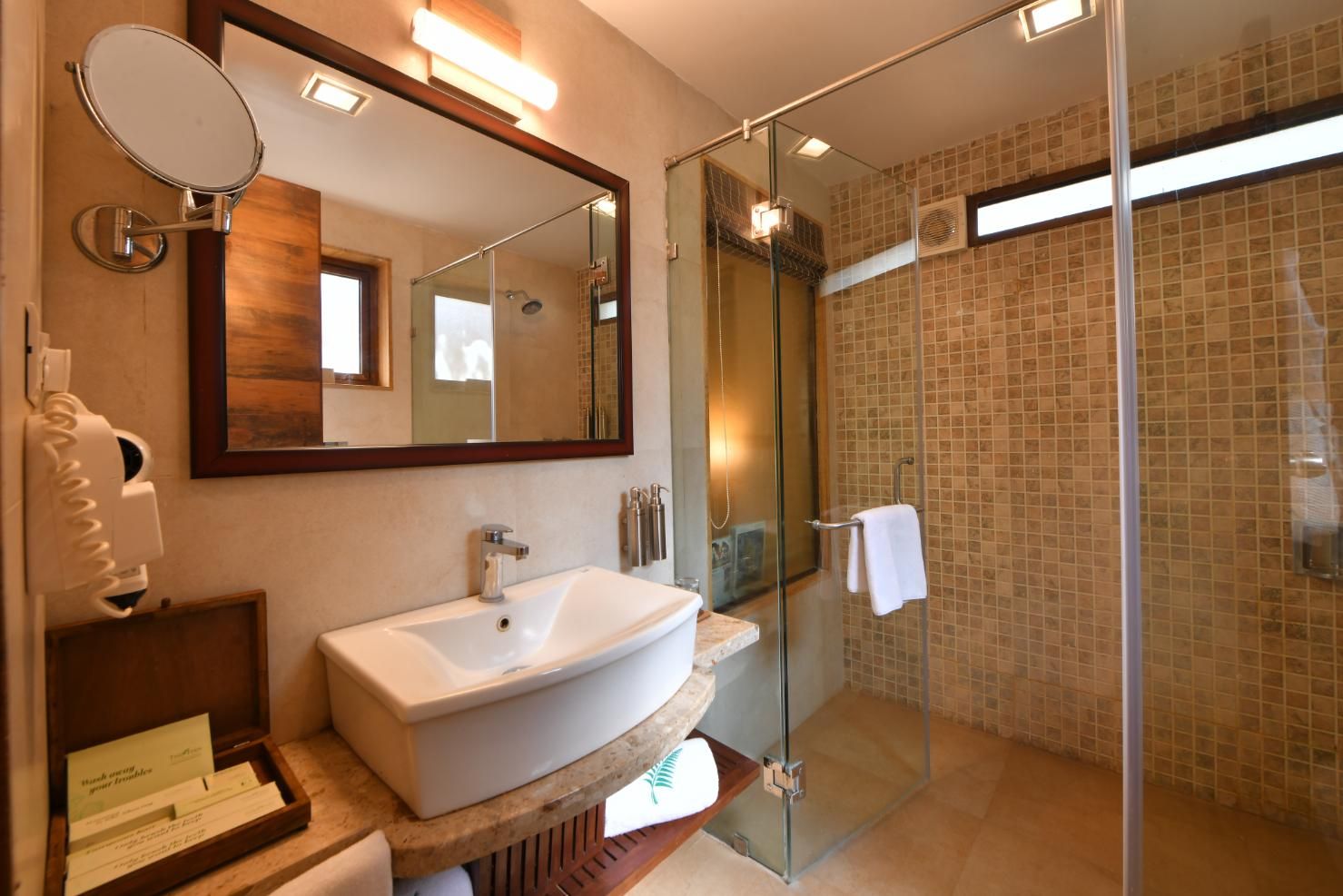 Winter Green Premium Room