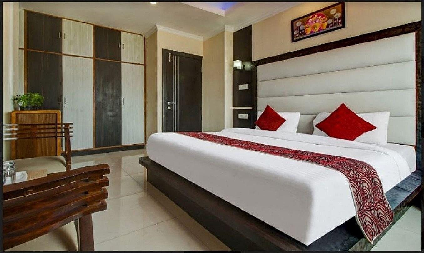 Building 2 Deluxe Double Room 3A with Balcony