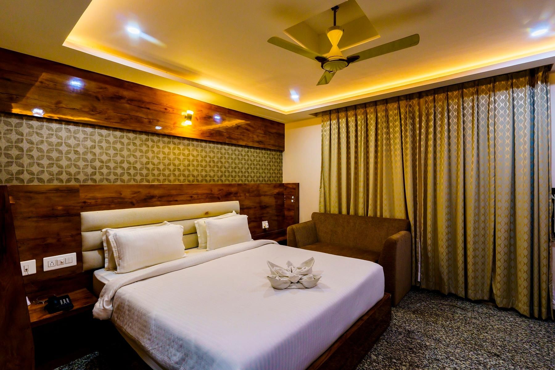 Super Deluxe Room with Balcony