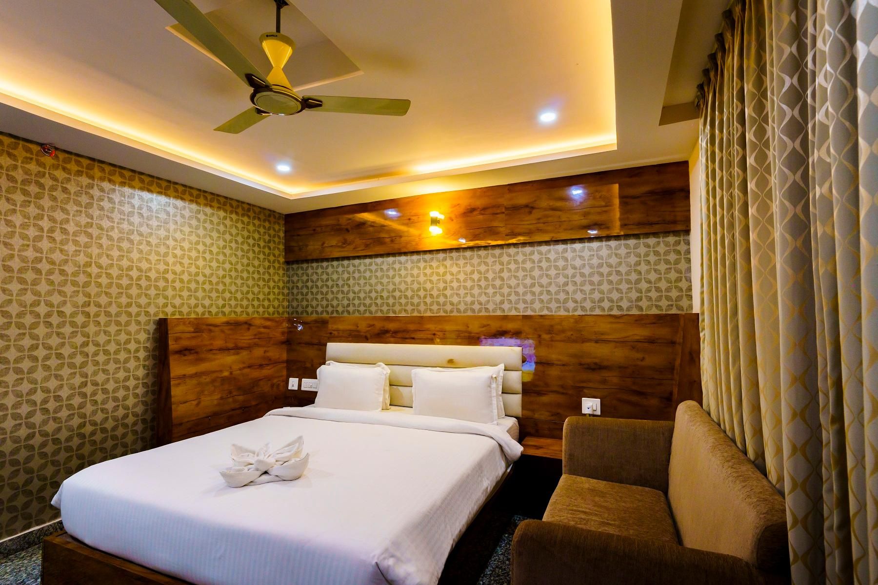 Koshal Hotel ,150 meters From Sea Beach Deluxe Room with Balcony