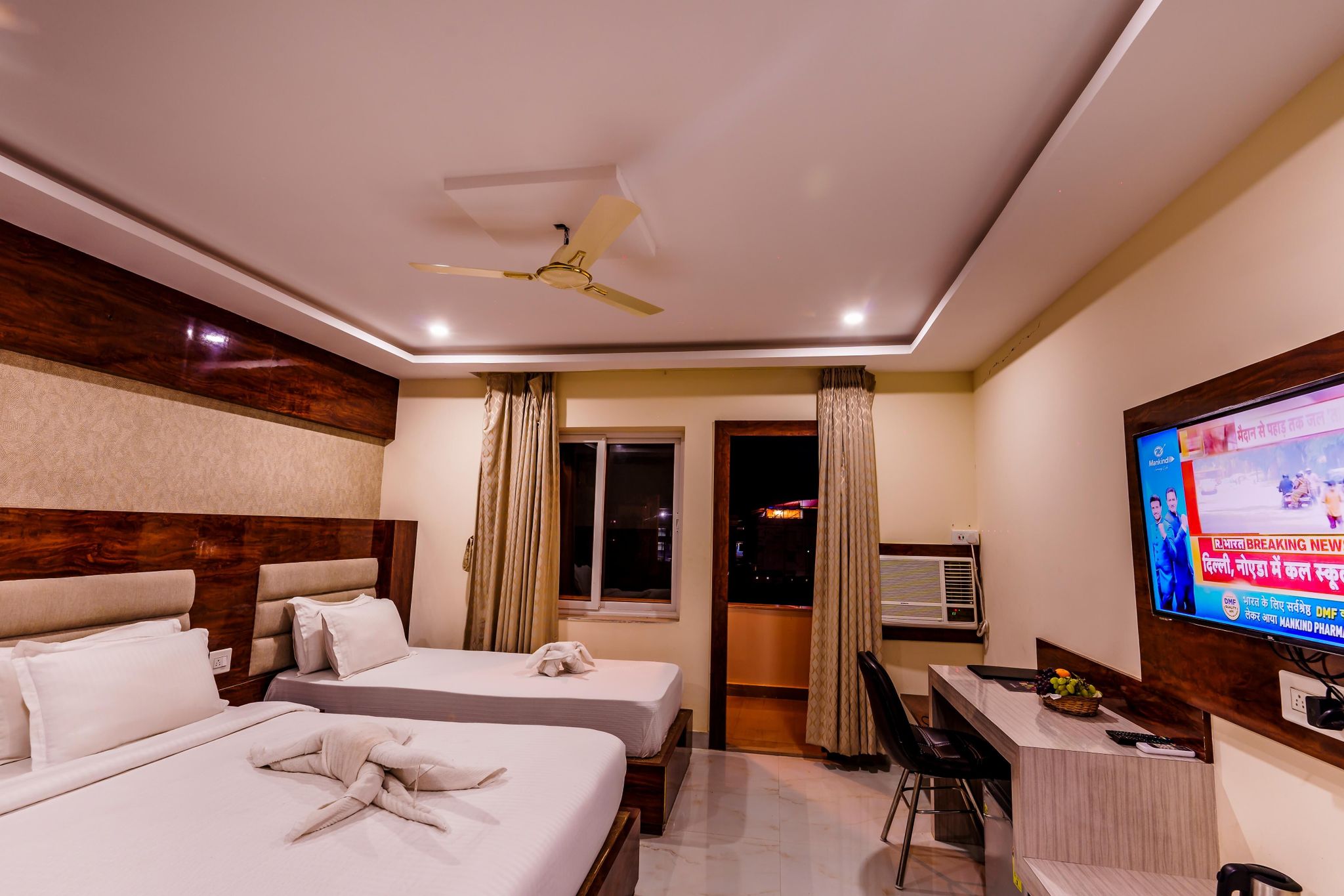 Deluxe Twin Bed room