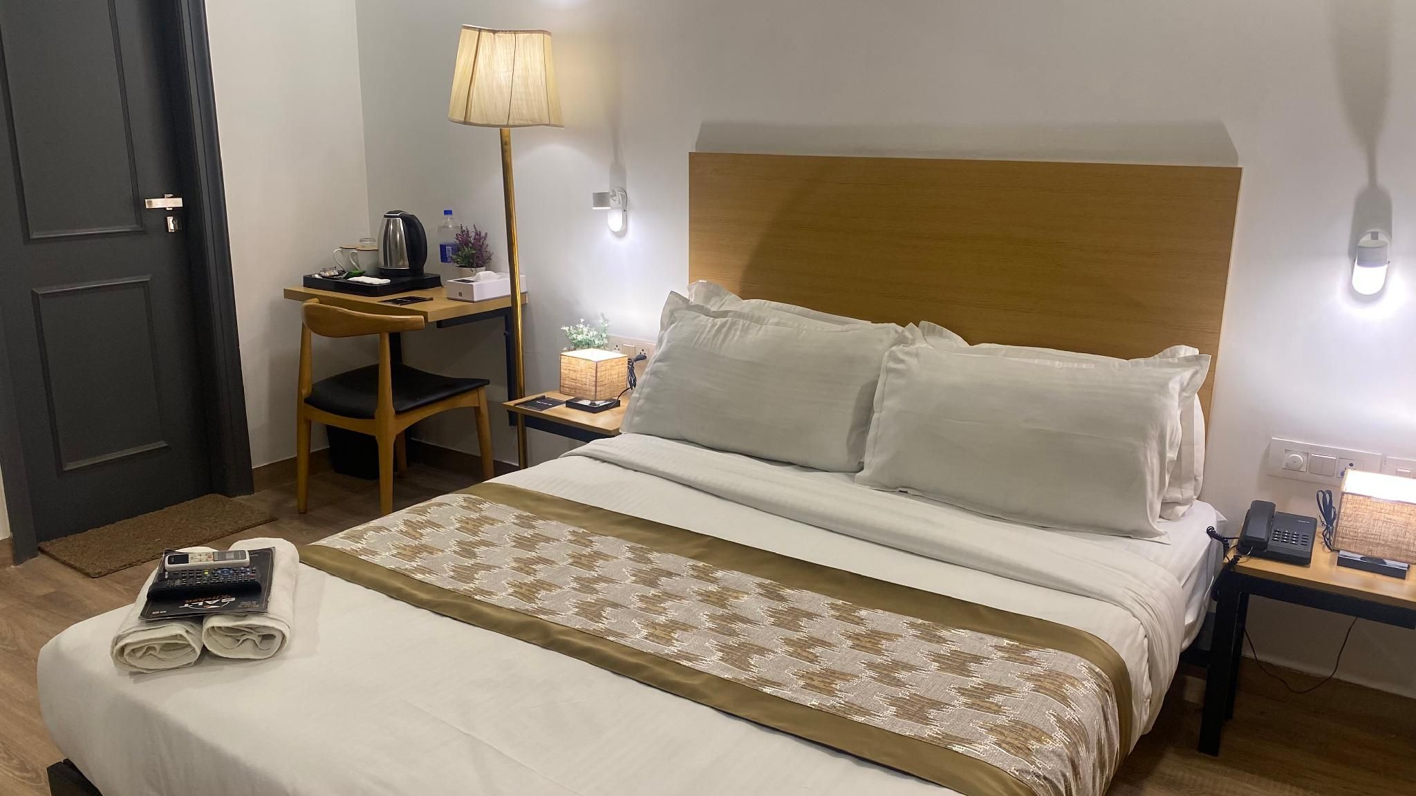 Superior King with Balcony