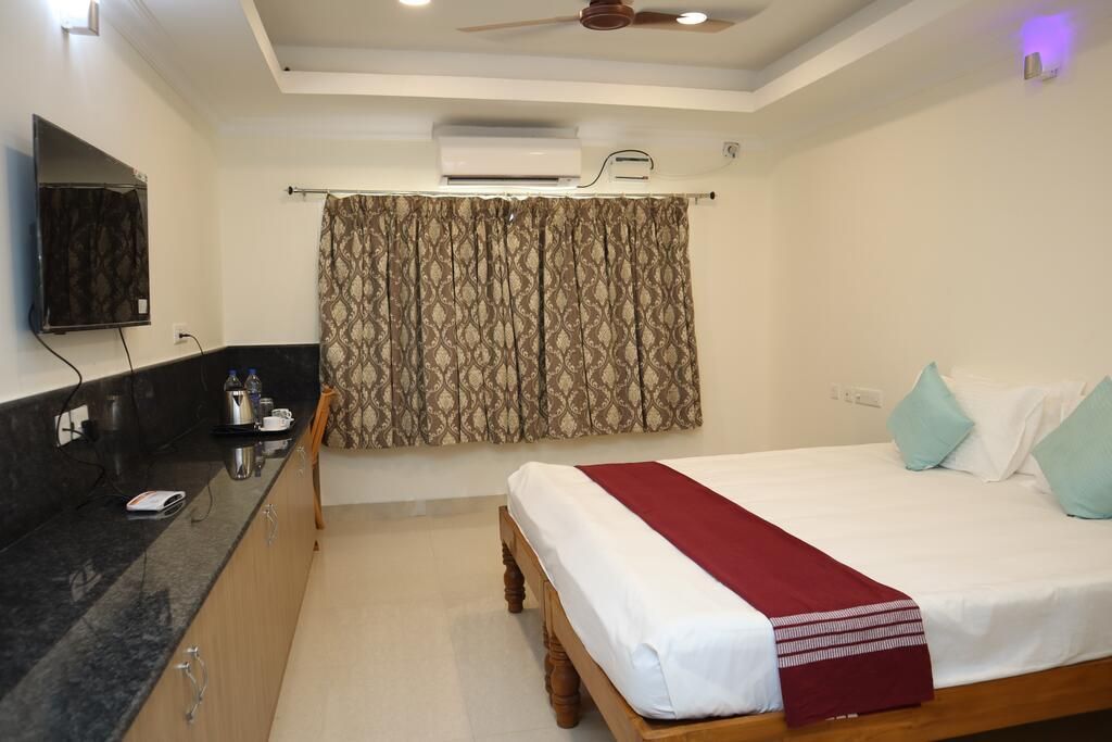 Sri Kamala Nivas Deluxe Room