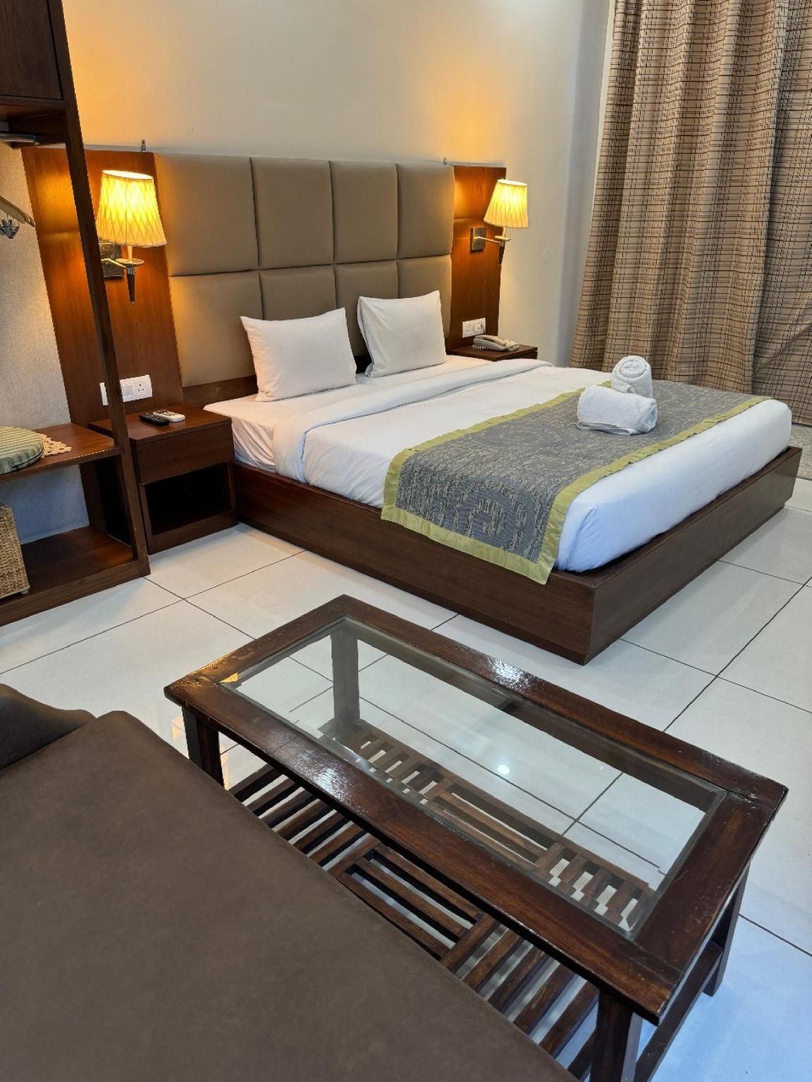 Goroomgo Manuni Inn Dharamshala Super Deluxe Room