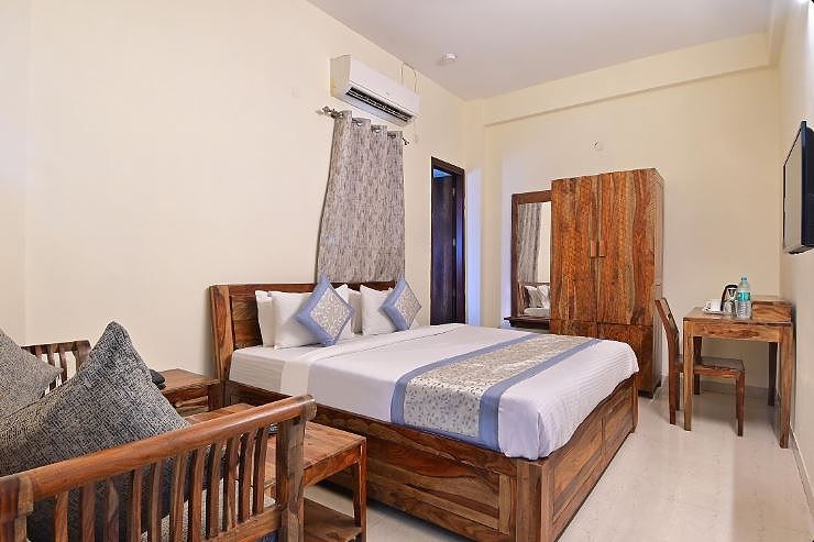 Hotel The York @ Sector 63 Deluxe Room