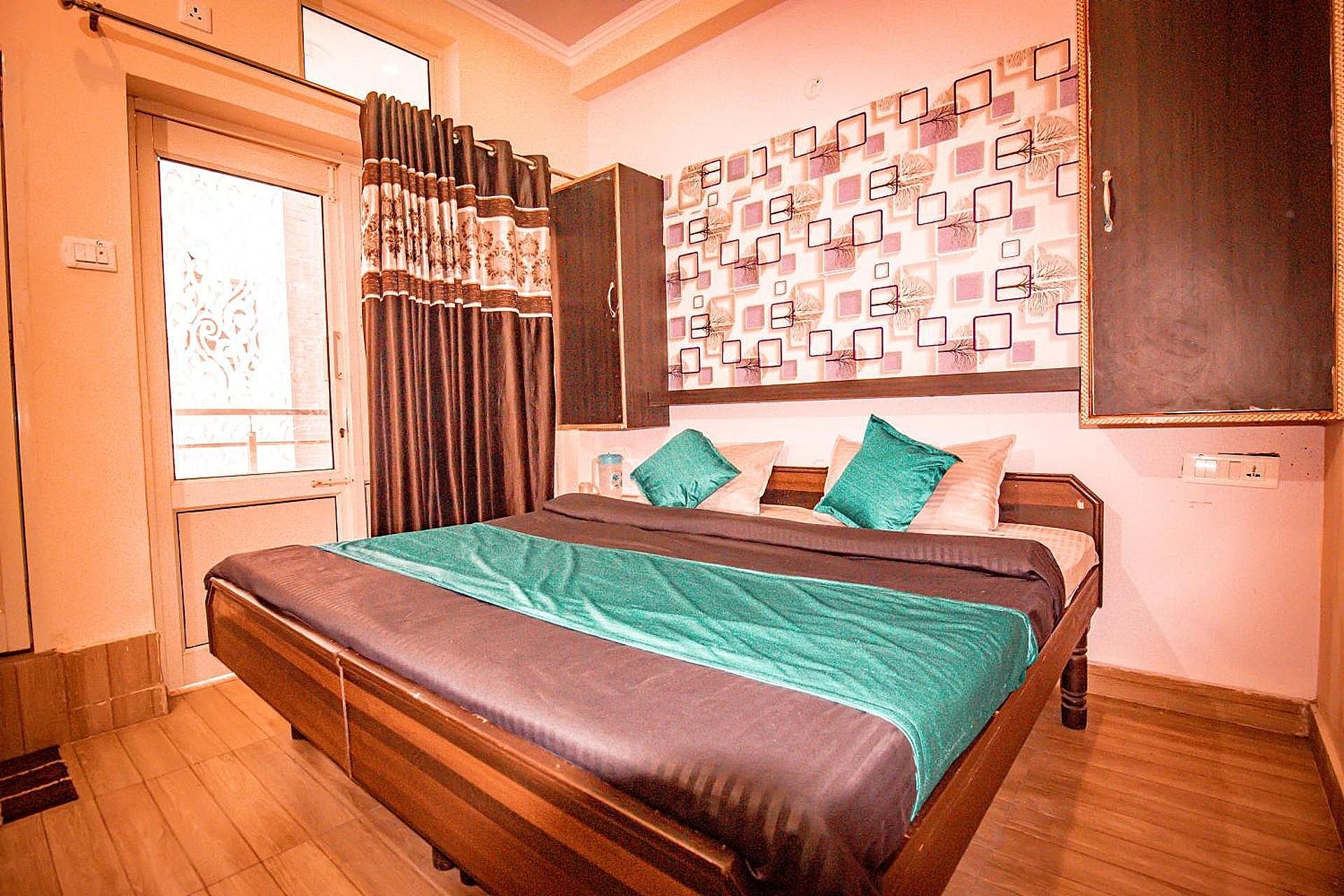 Triple One Hostel & Hotel, Rishikesh - Near Lakshman Jhula Standard Double 2