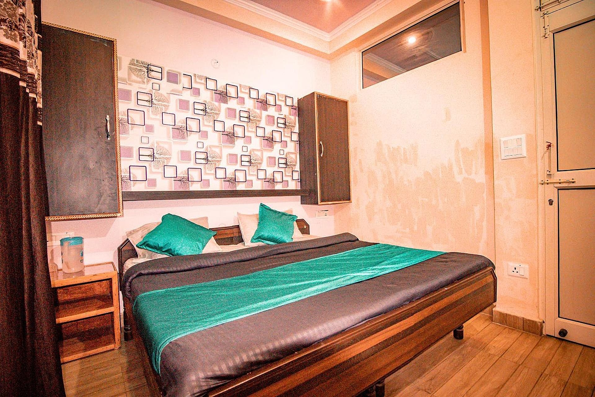 Triple One Hostel & Hotel, Rishikesh - Near Lakshman Jhula Standard Double 4