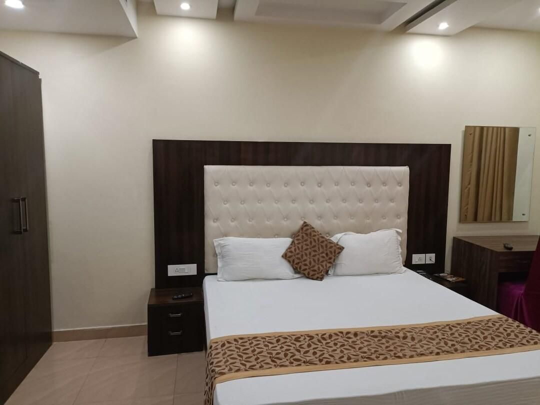 Deluxe AC Rooms