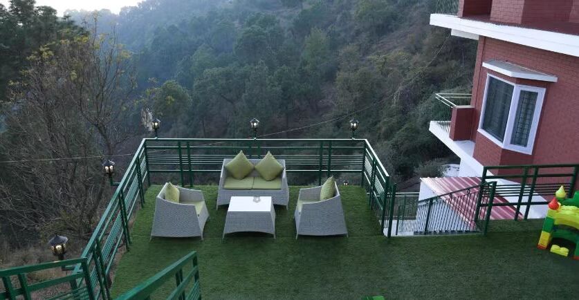 Deluxe Room with Valley View