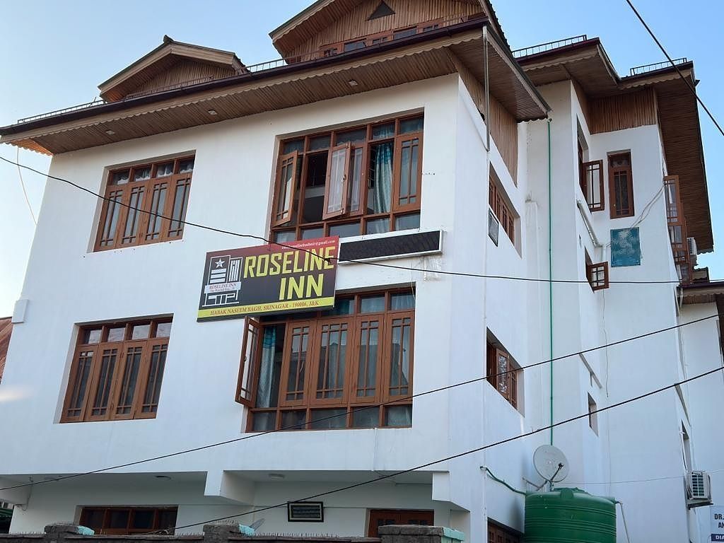 ROSELINE INN