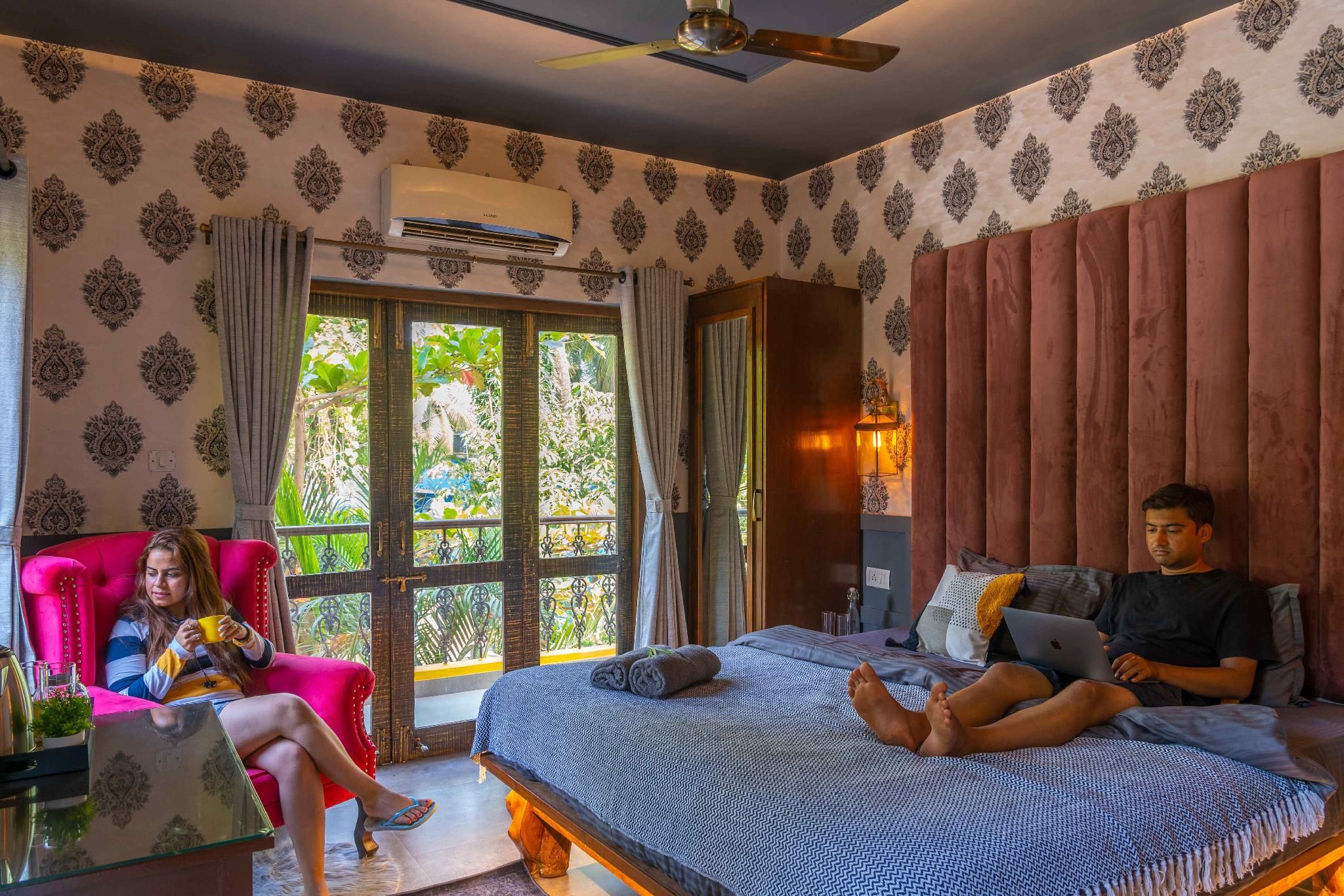 Luxury Deluxe King Room