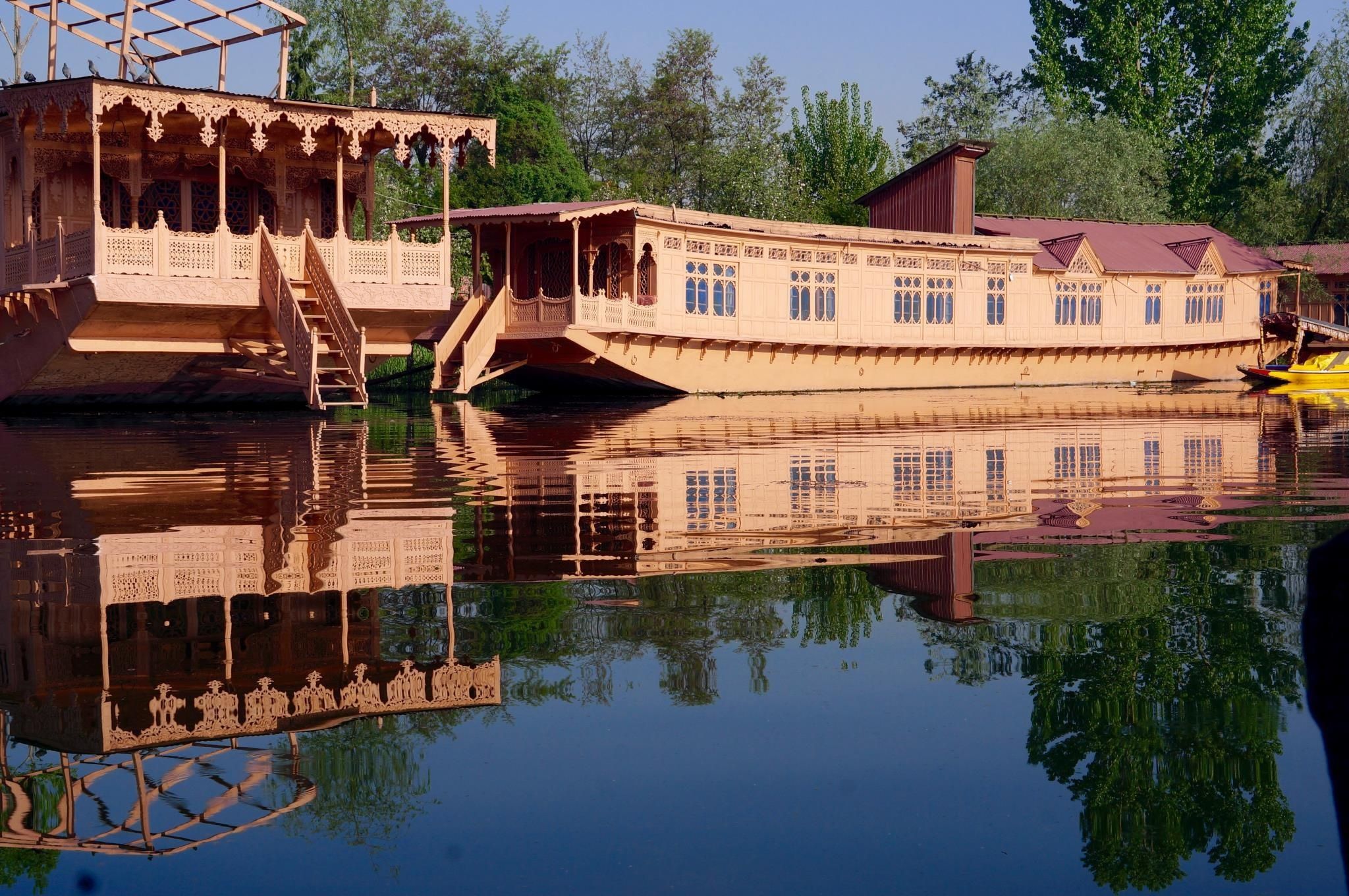 Inshallah Houseboats 