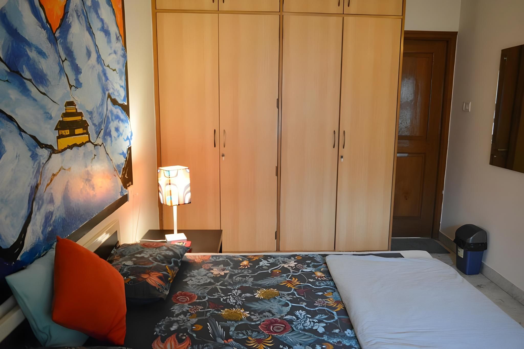 Cozy Deluxe King Bed