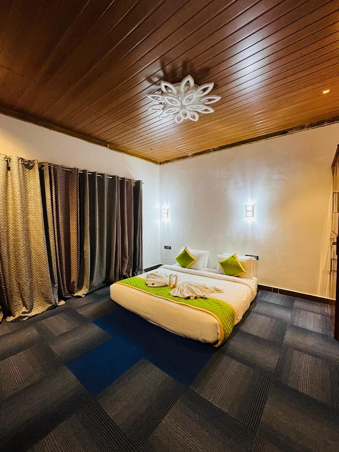 The Frame Resorts - Greater Ooty Class F Villa Suites