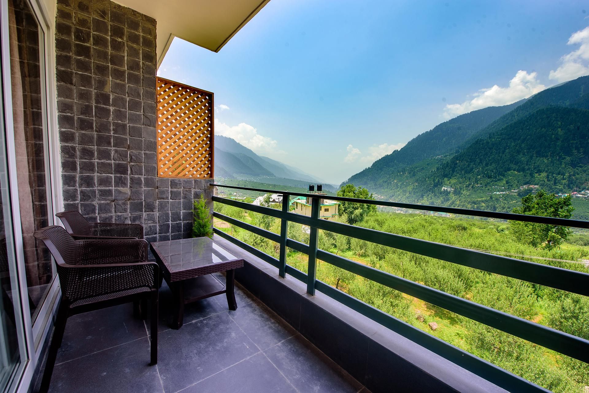 NatureVilas Sarovar Portico 