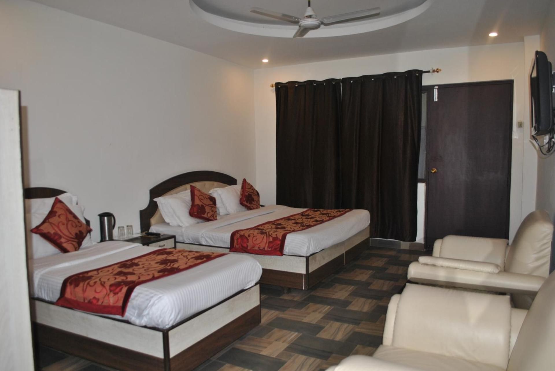 Triple Bed with 1 Double and 1 Single Bed
