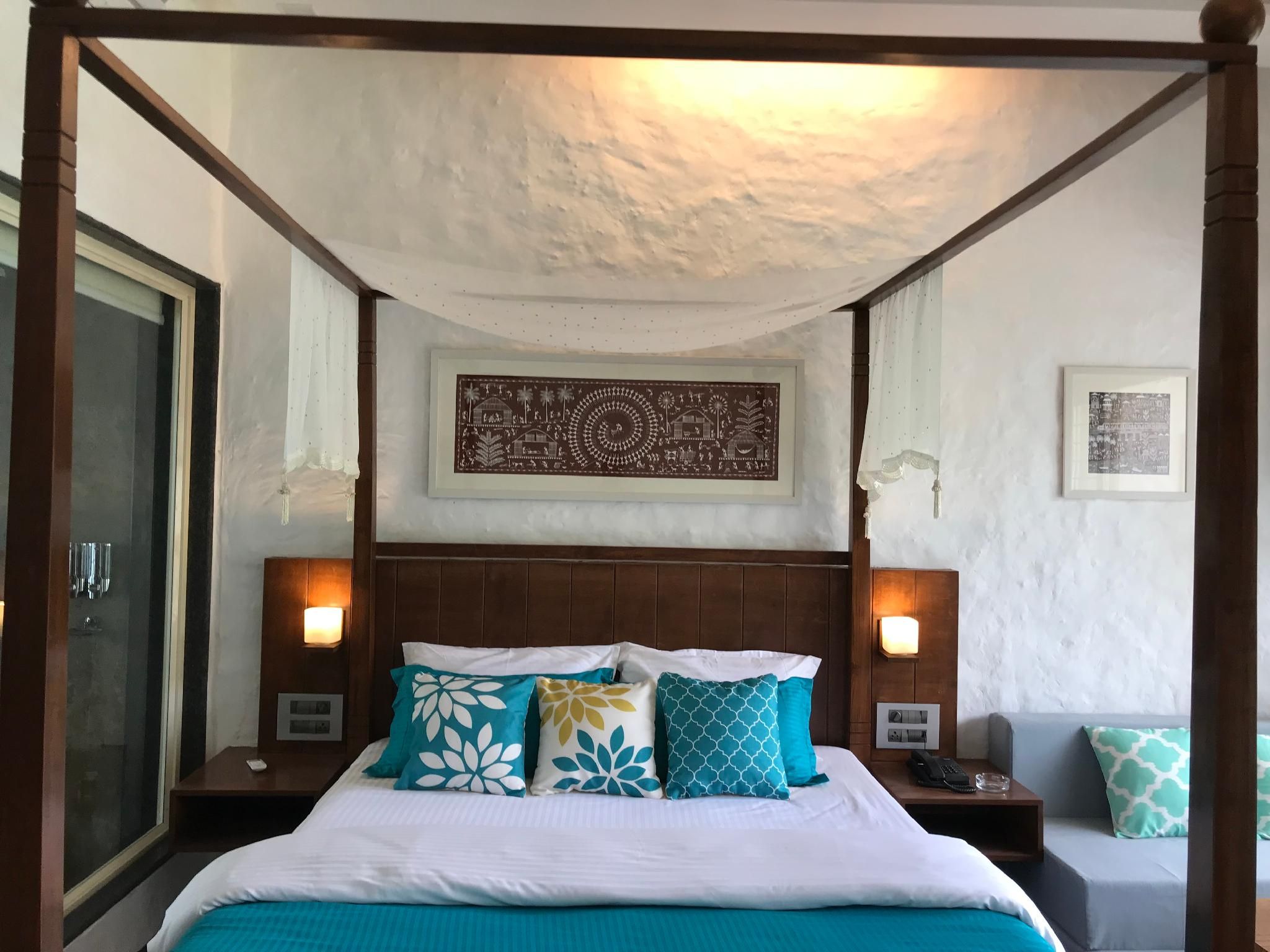 Queen Room, Garden View