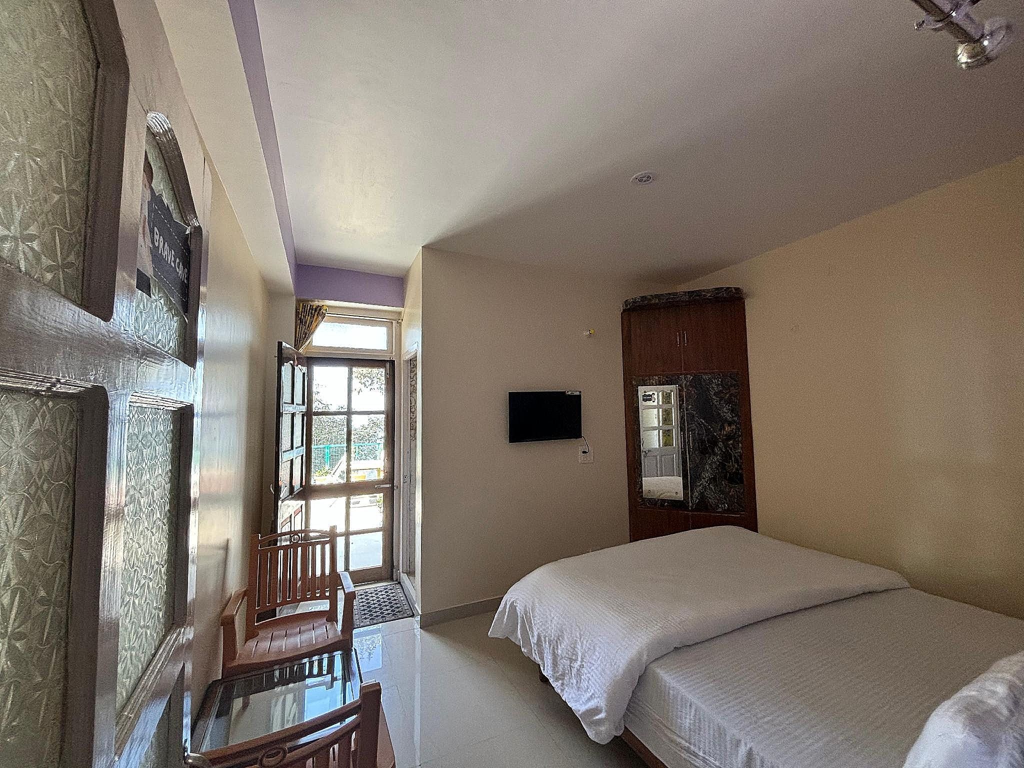 Zu-Zu Hostel Economy Double Room