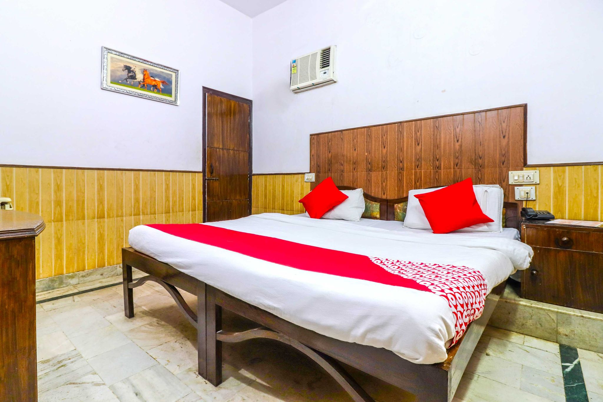 Hotel O Prem Chunaria Classic 8