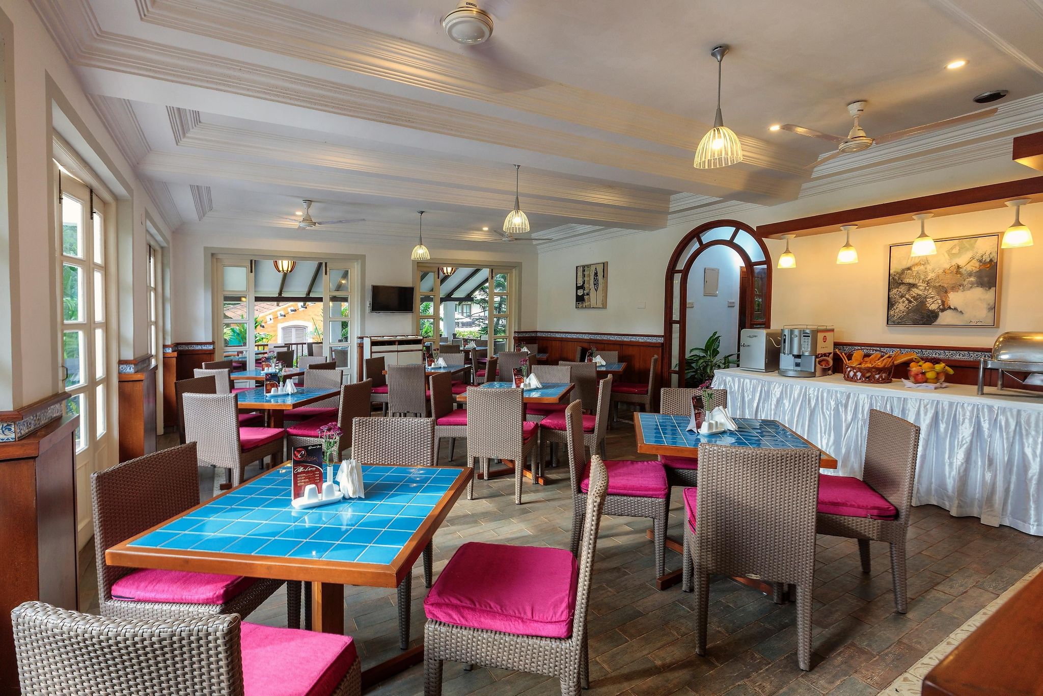 undefined Sonesta Inns 4