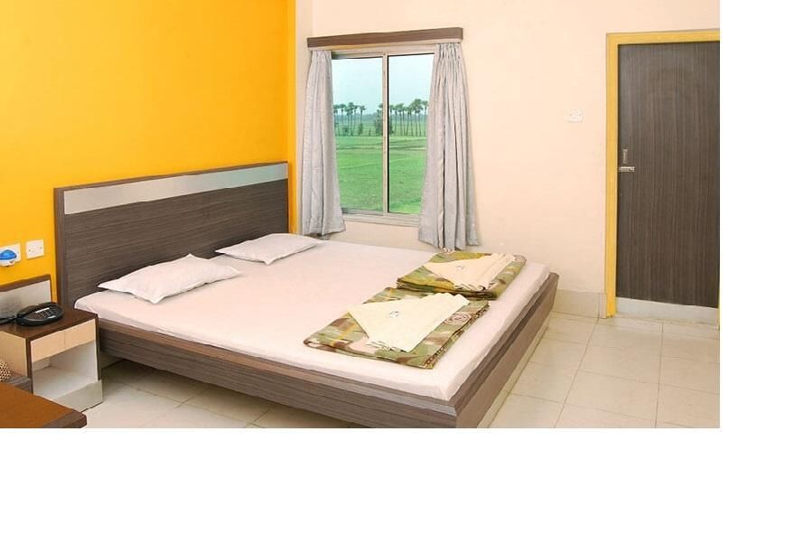Deluxe Non- Air Conditioning Room