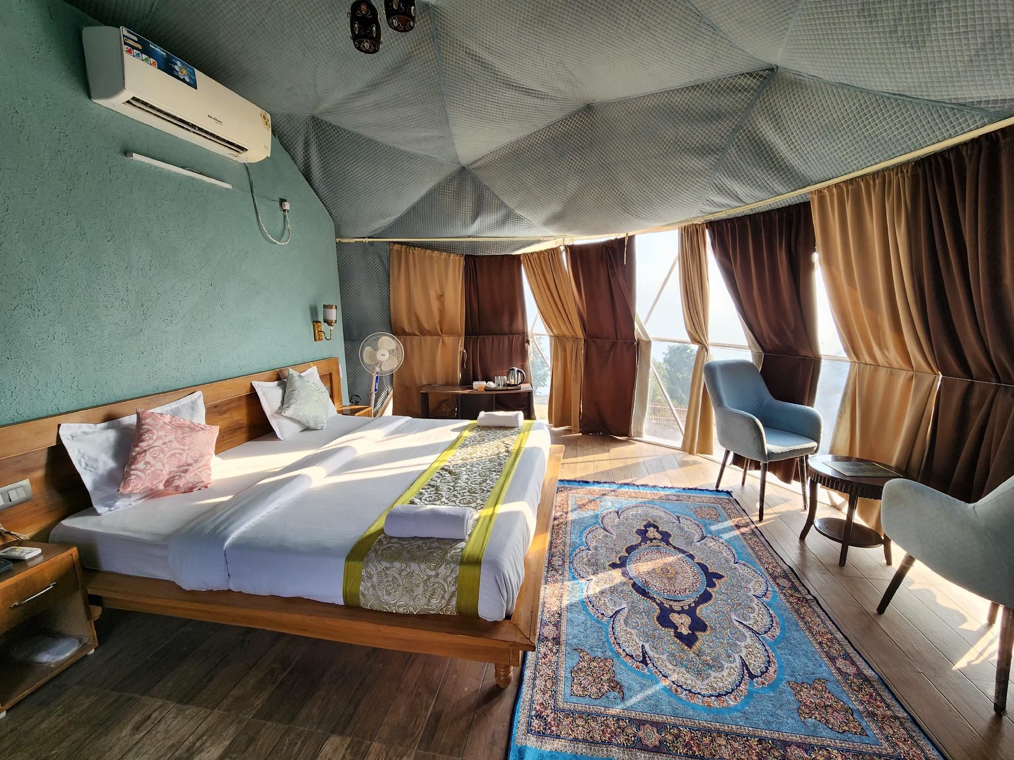 Geodesic AC Dome with Ensuite Bathroom