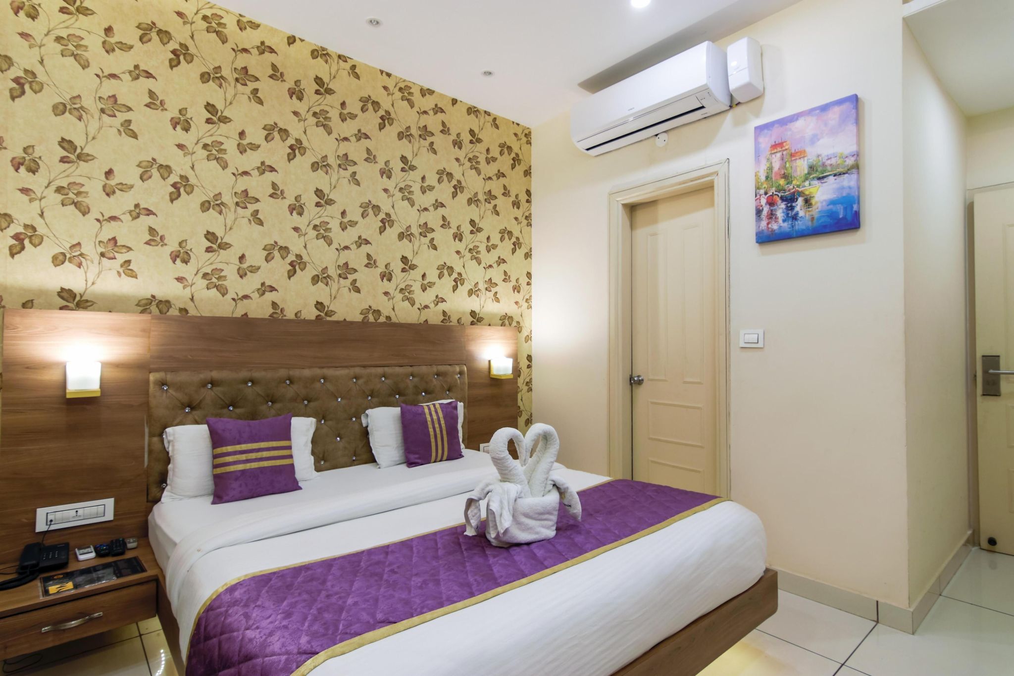 Hotel Florida - Manali Highway @ 9 mins drive from Chandigarh University ELITE ROOM 2