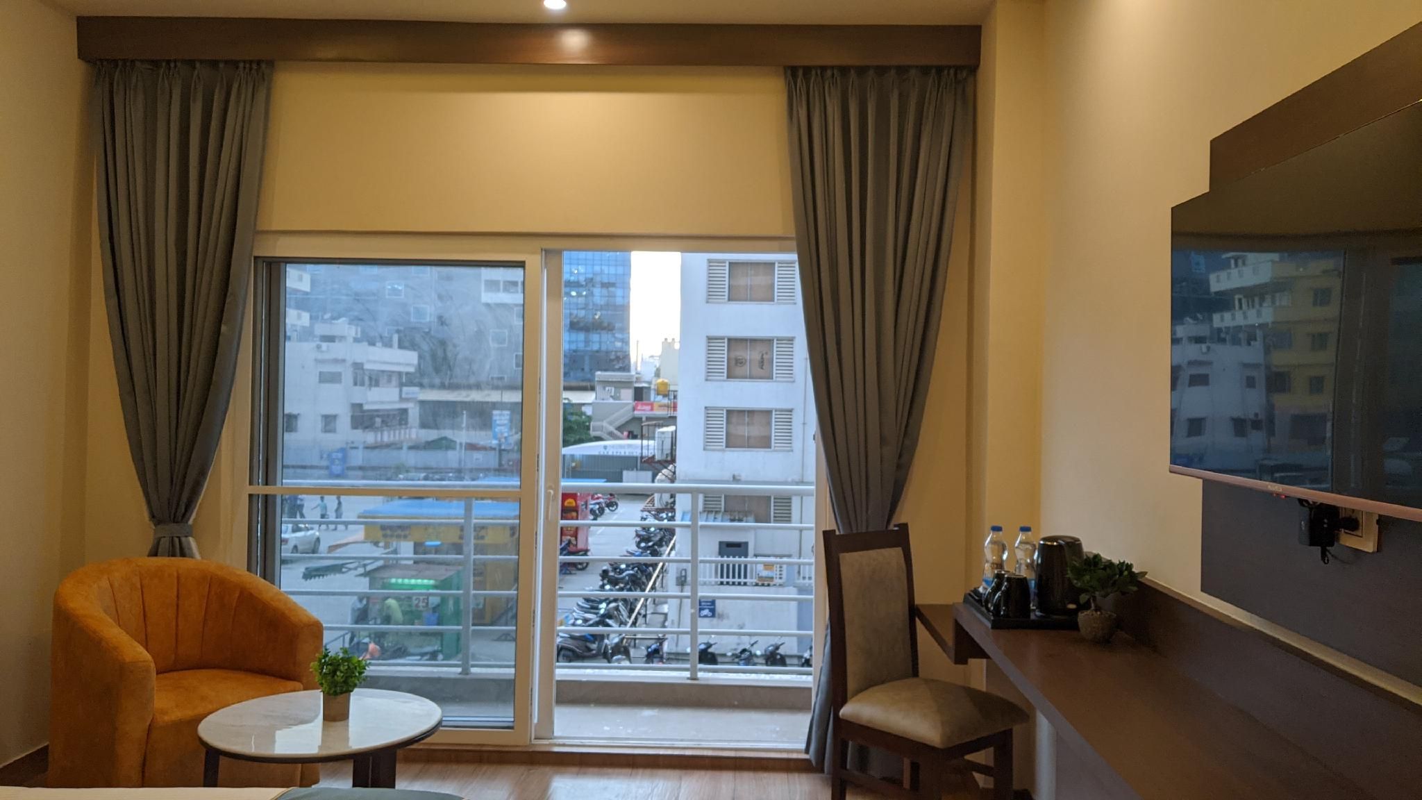 Deluxe Balcony Room