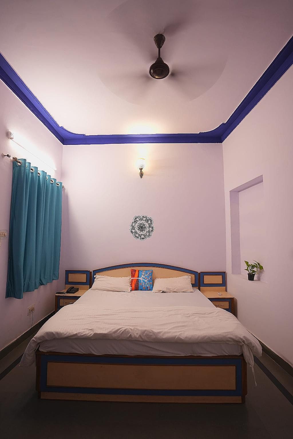 Deluxe Room with Air Conditioning