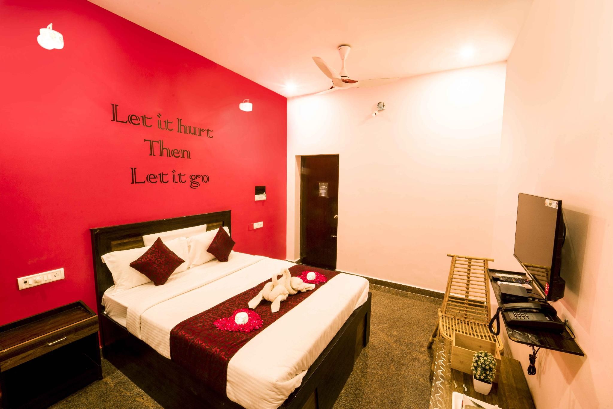 Romantic Suite with Balcony