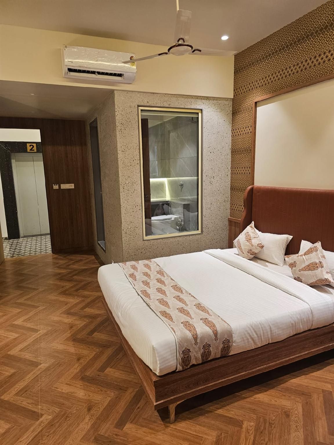 Single Deluxe Room