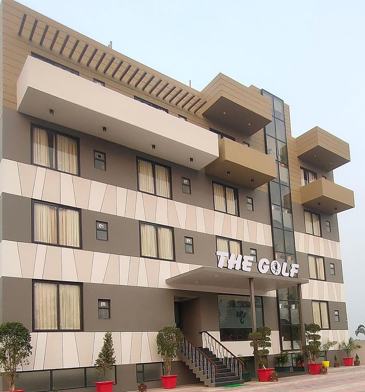 Townhouse Oak Hotel The Golf