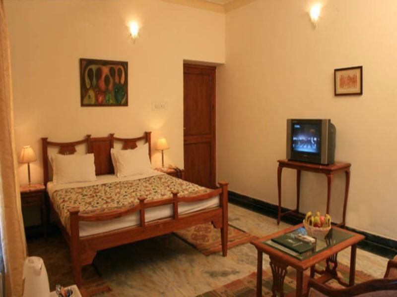 Polo Heritage Hotel Deluxe Room 3