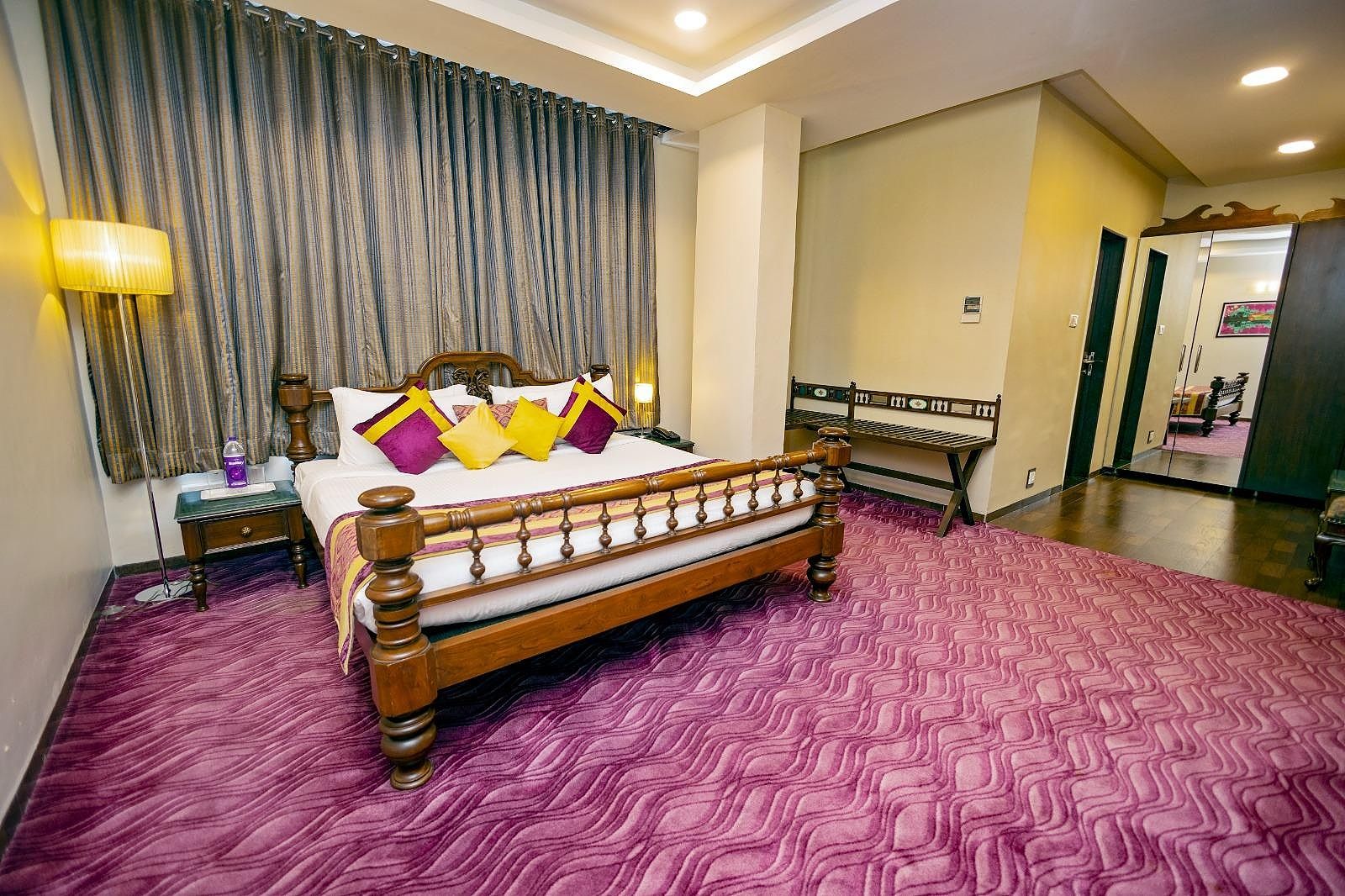 Suite with 1 King Bed - No Smoking