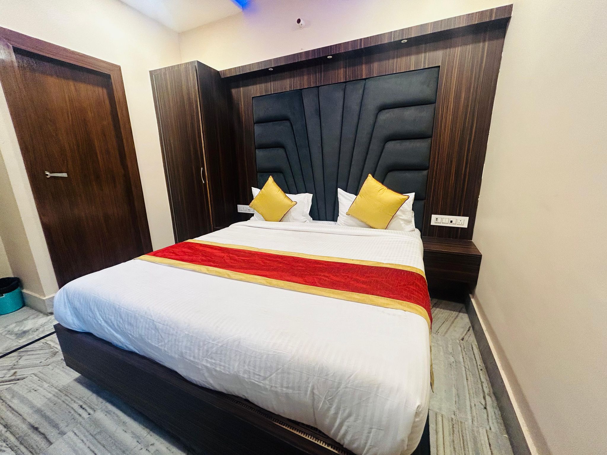 Hotel Harihar - Near Har ki Pauri Superior Double Room 3