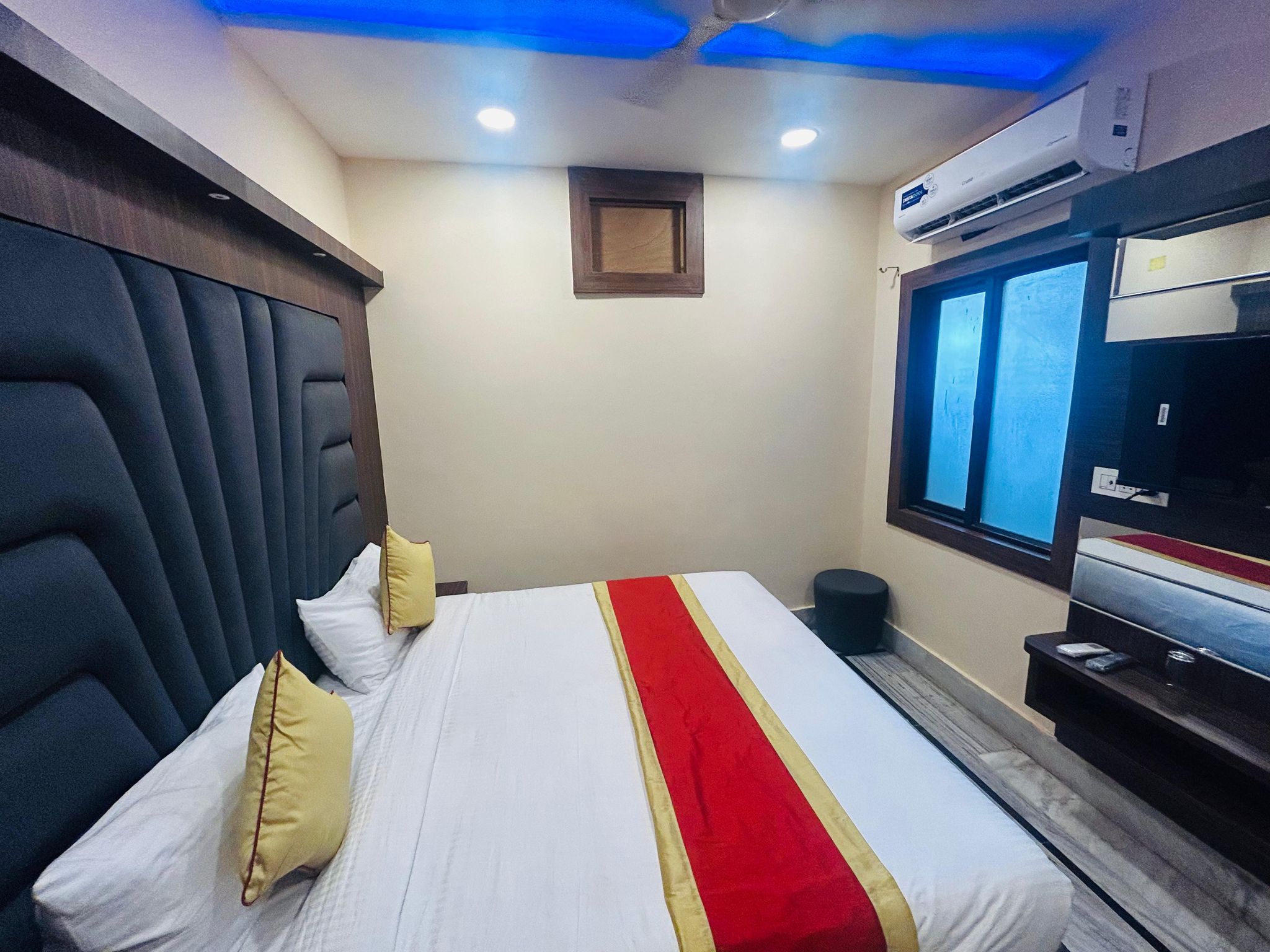 Hotel Harihar - Near Har ki Pauri Superior Double Room 2