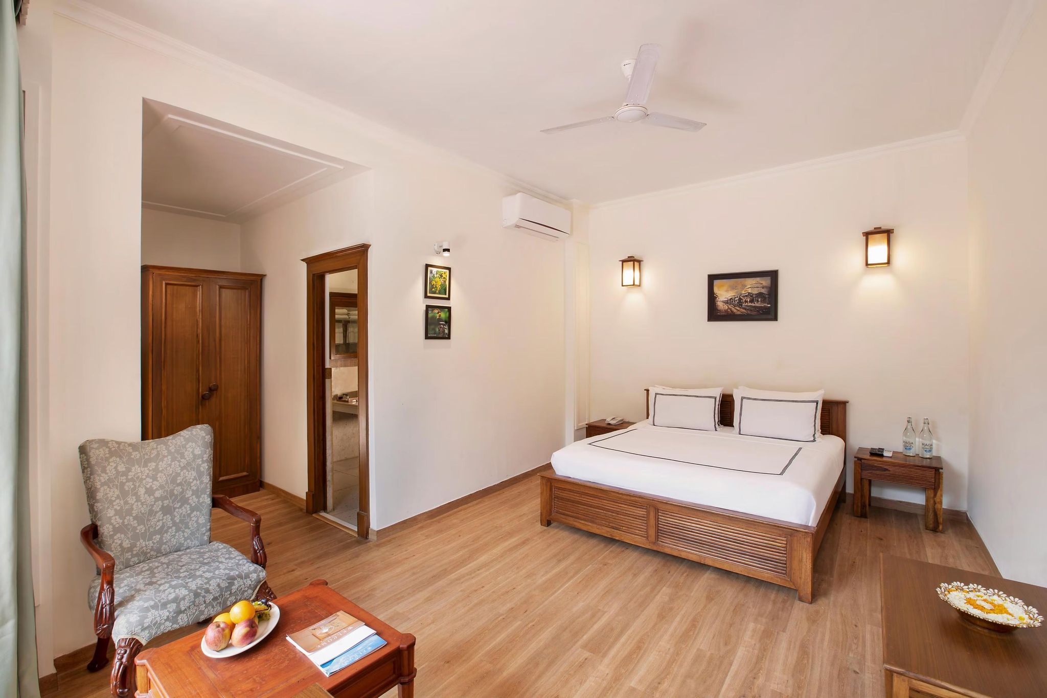 Mountain View Room
