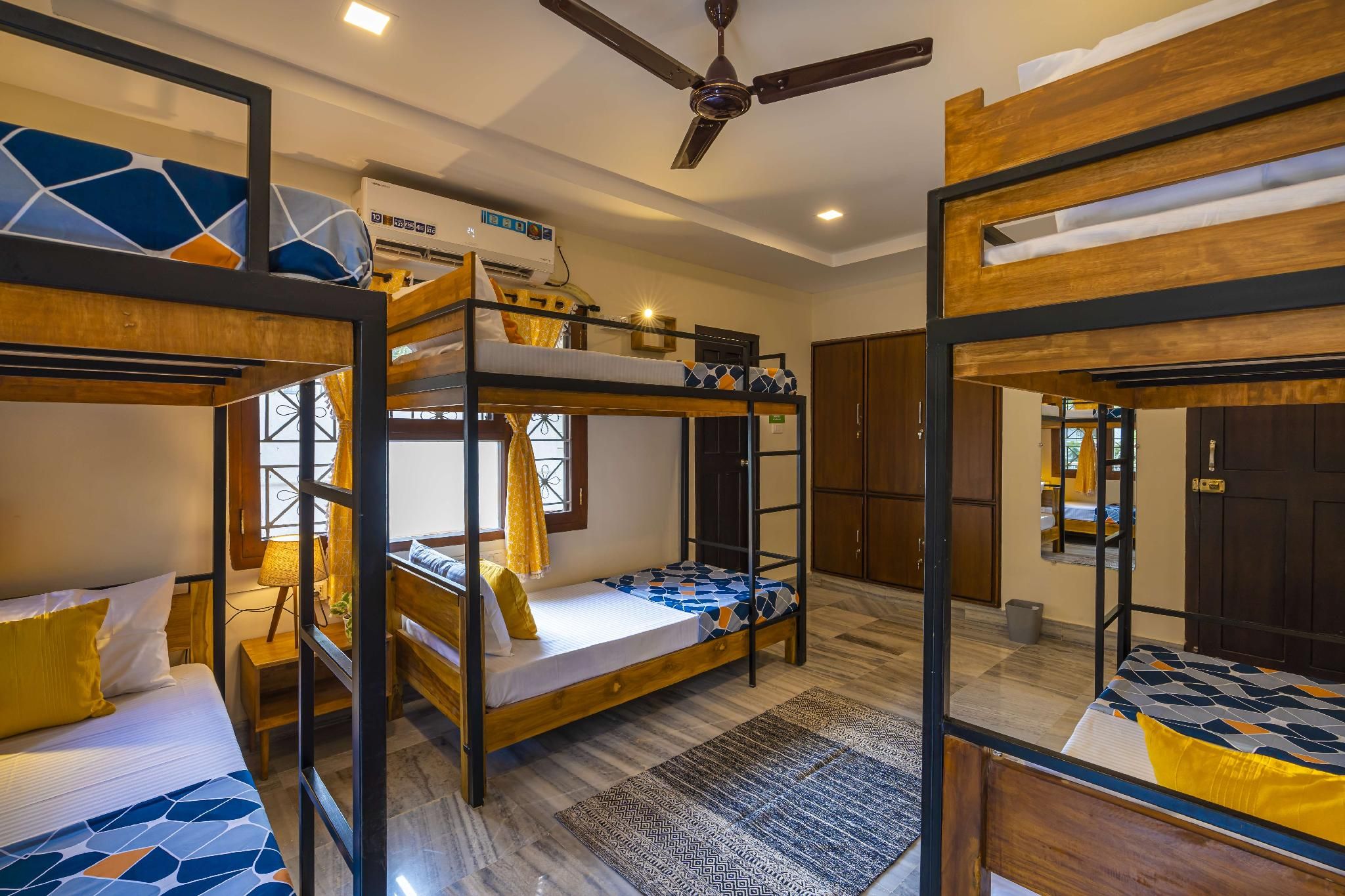 1 Person in 6-Bed Premium Dormitory with En Suite Bathroom - Mixed