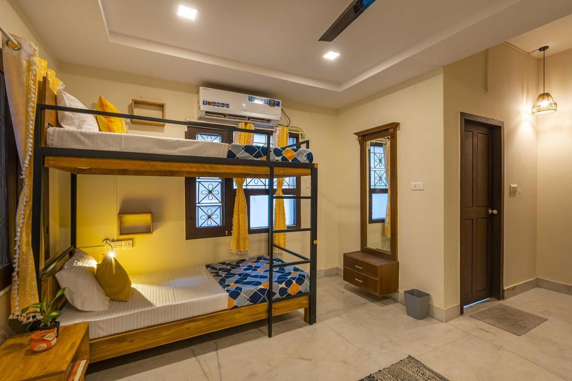 1 Person in 4-Bed Deluxe Dormitory - Female Only