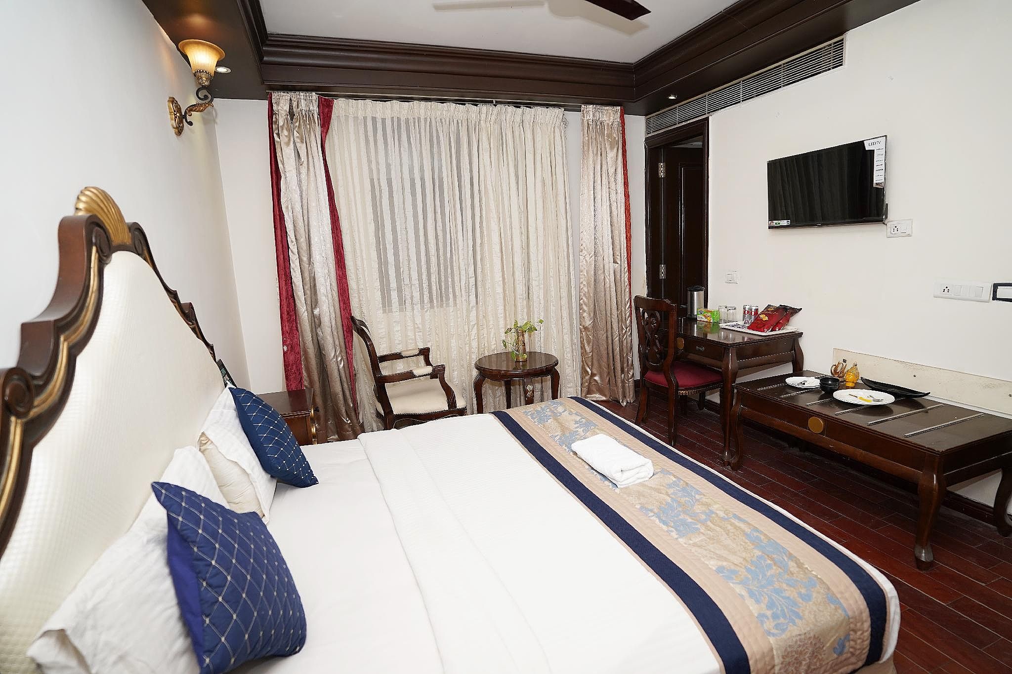 Superior King Room