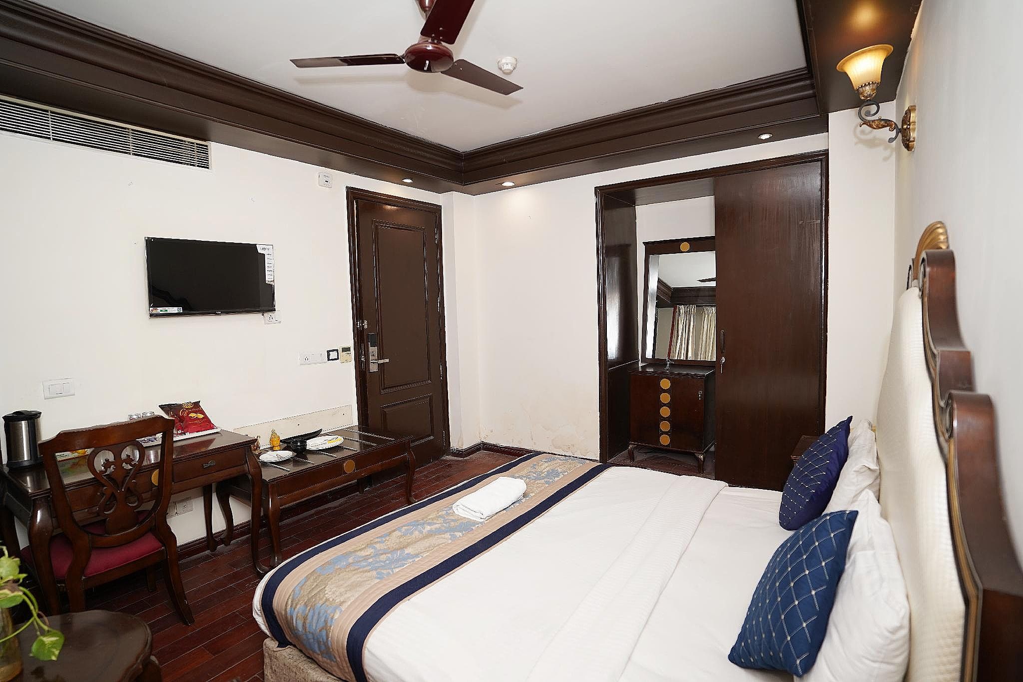 Superior King Room