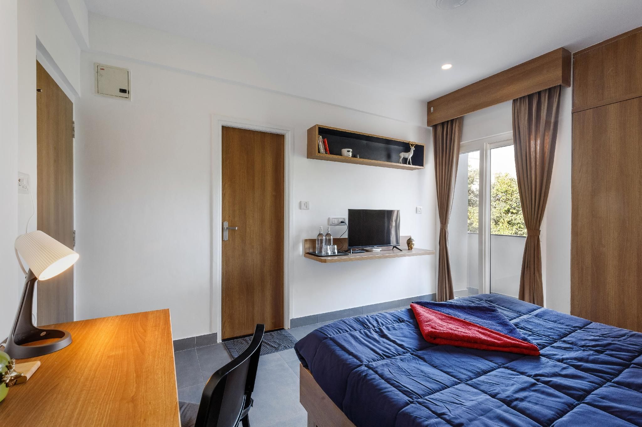 Deluxe Room 5
