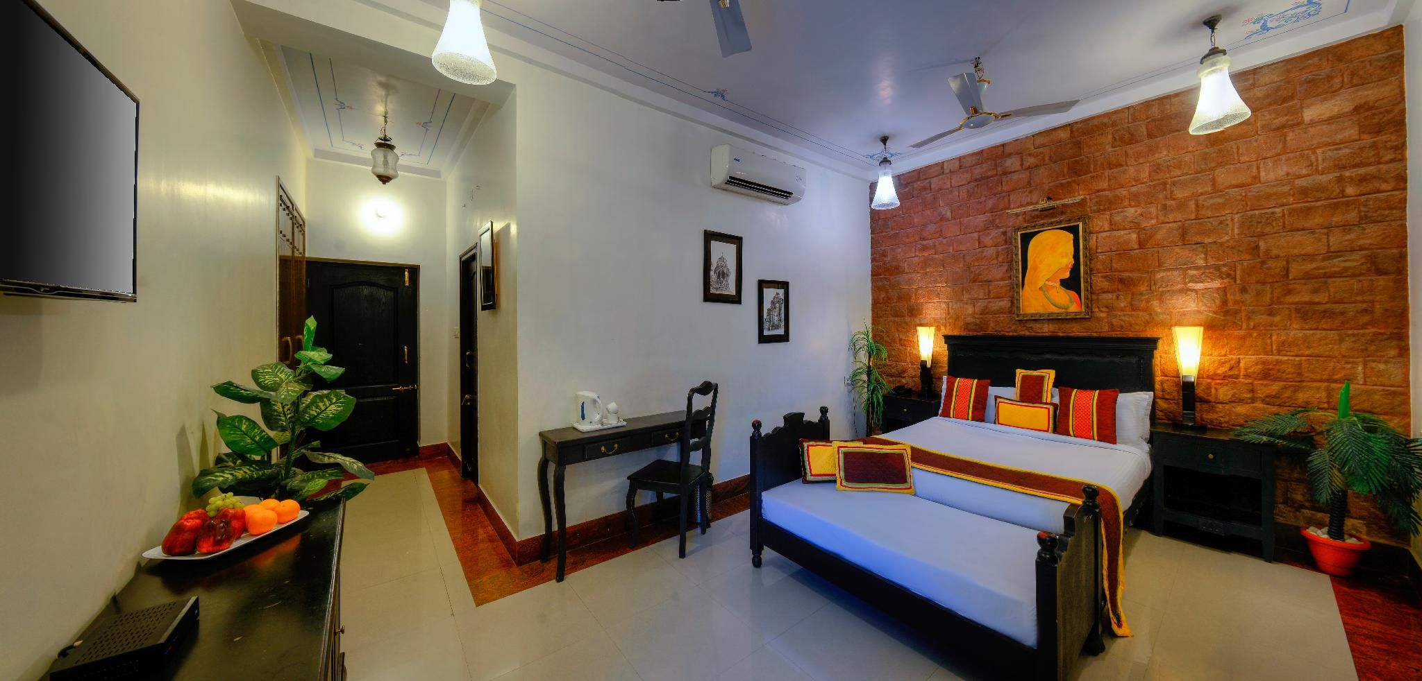 Super Deluxe Room