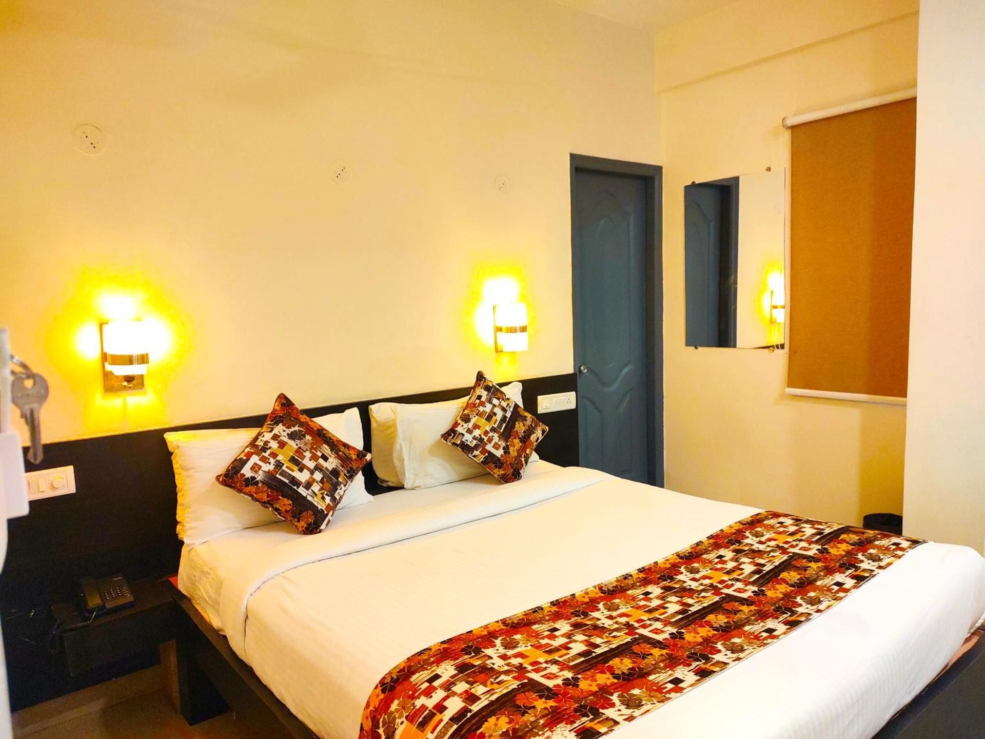 Athasri Hotel HSR Layout Deluxe Room 6