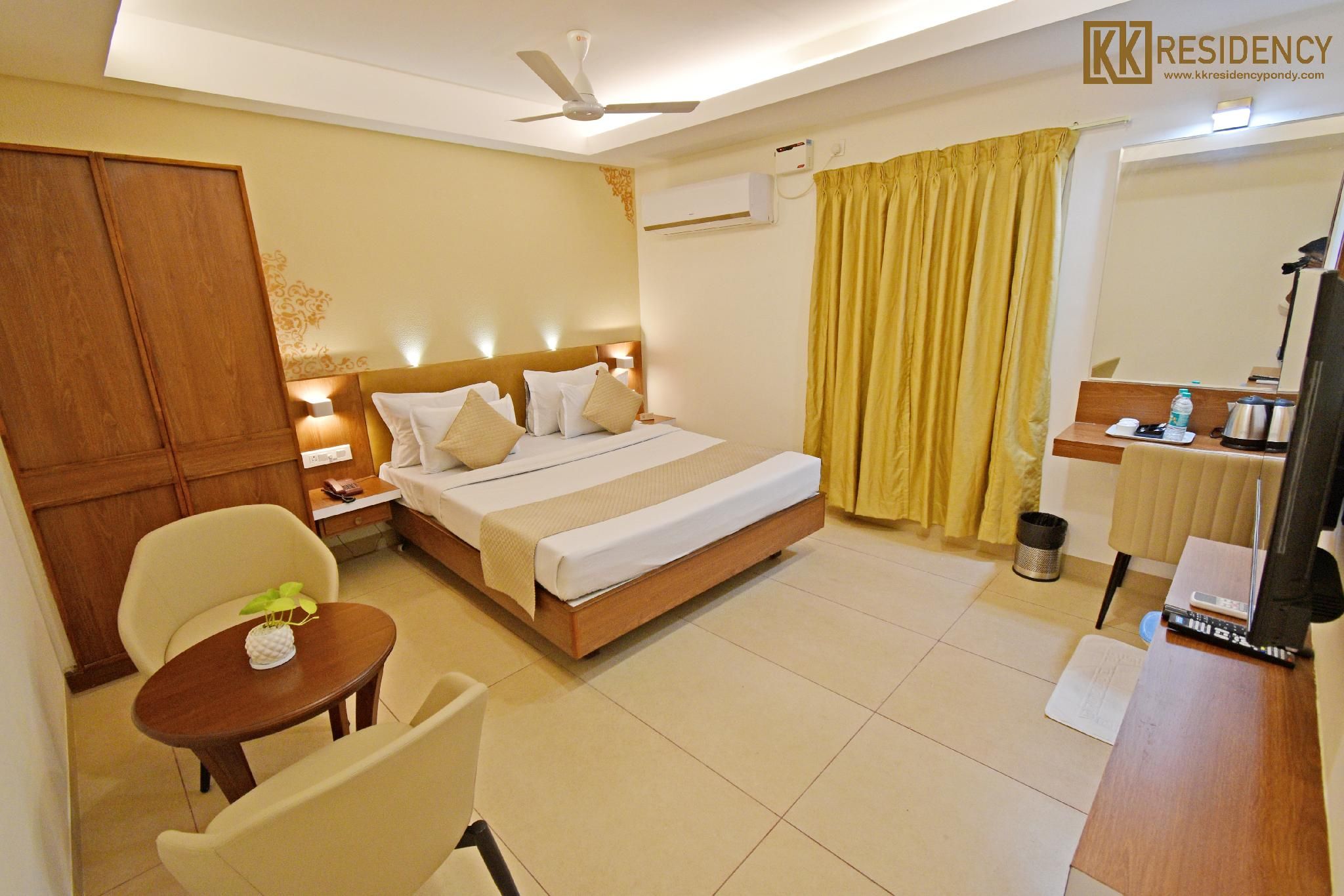 Super Deluxe Room