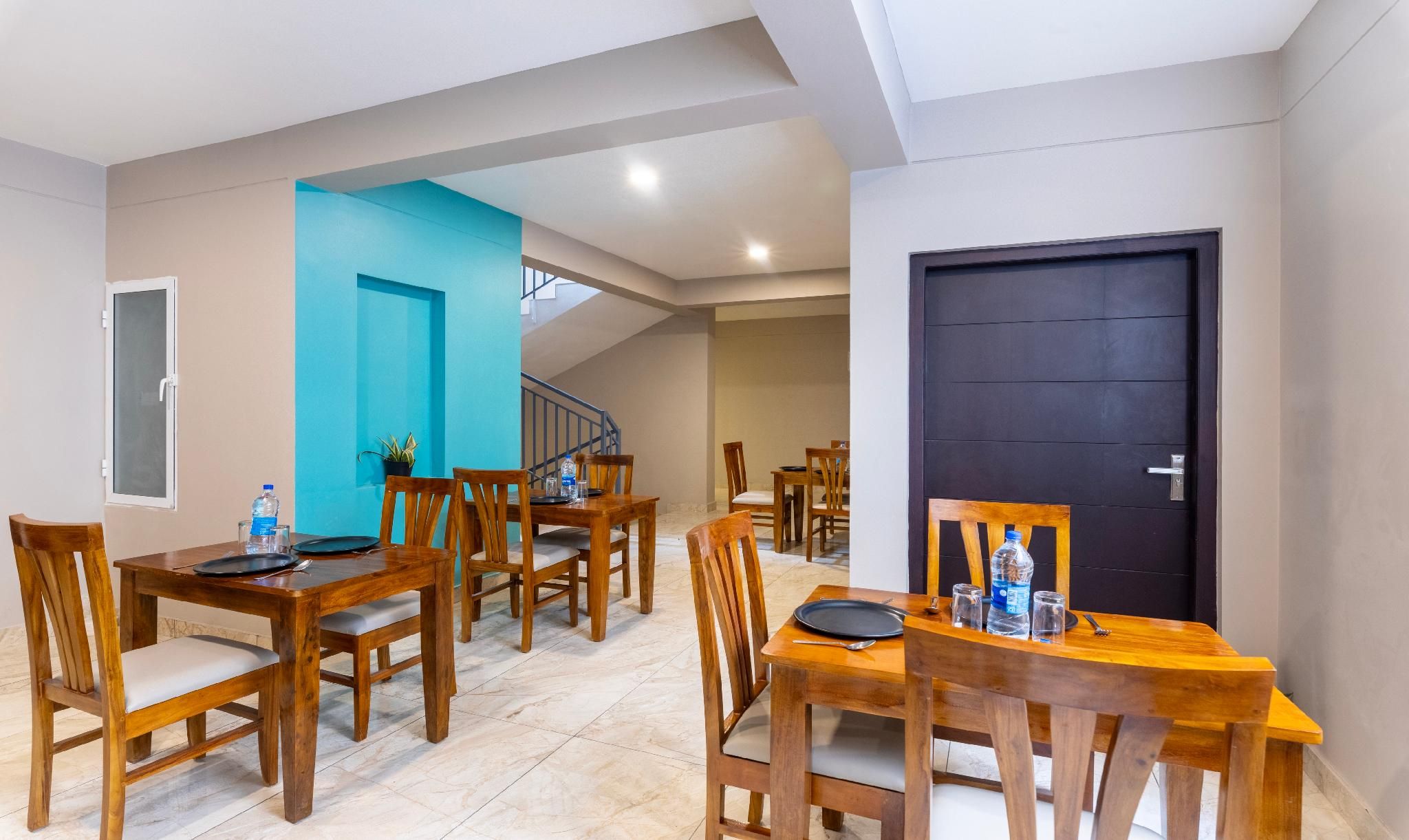 Food & Dining