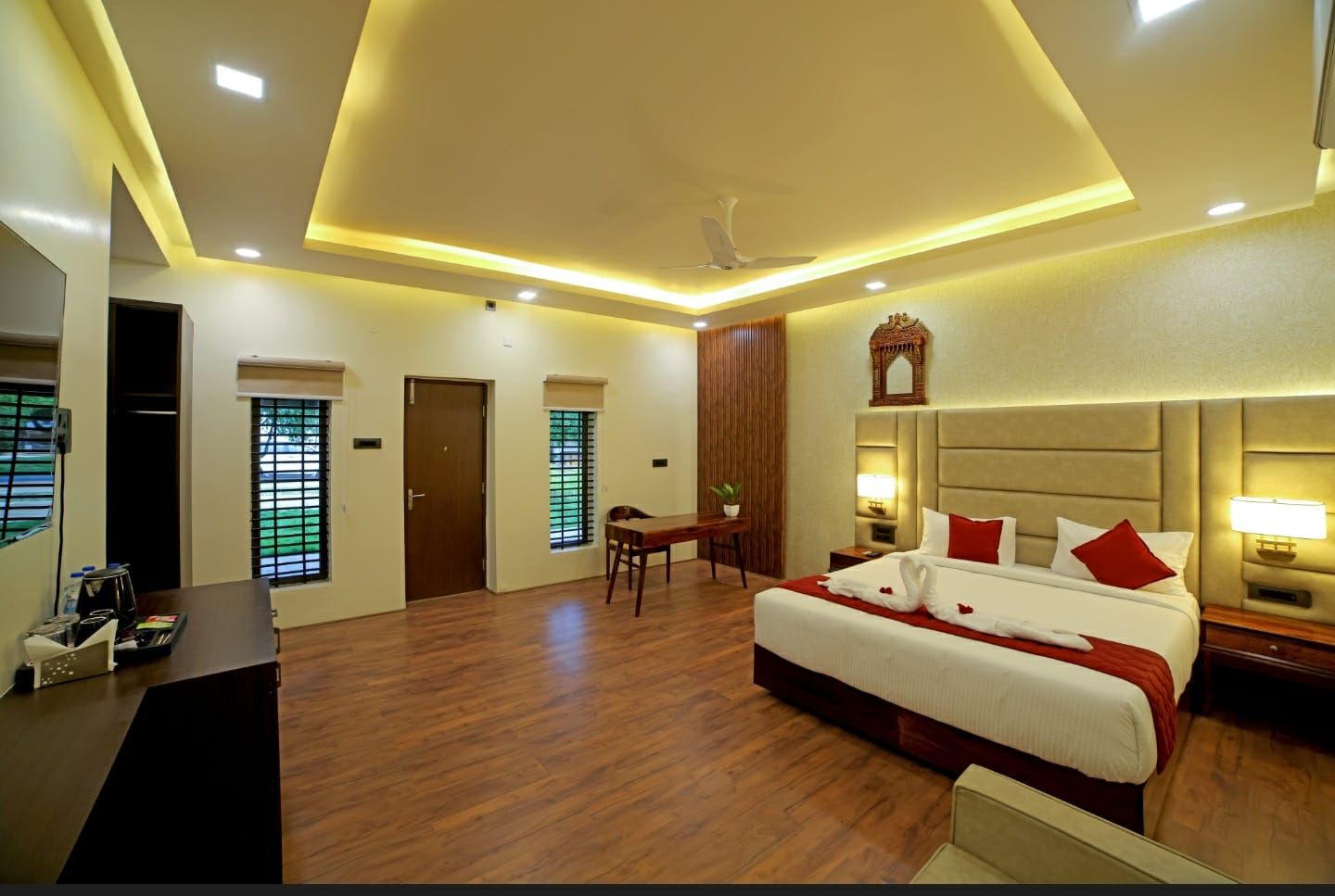 Lake Valley Resort and Spa Tirupati Royal Suite With Balcony 3